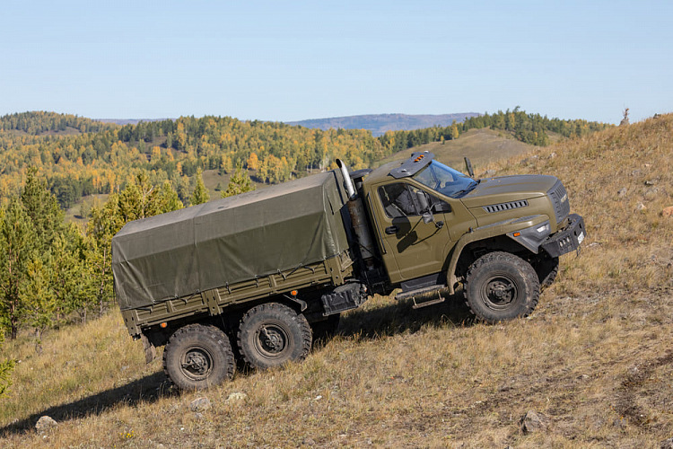 Урал Некст 6х6 военный